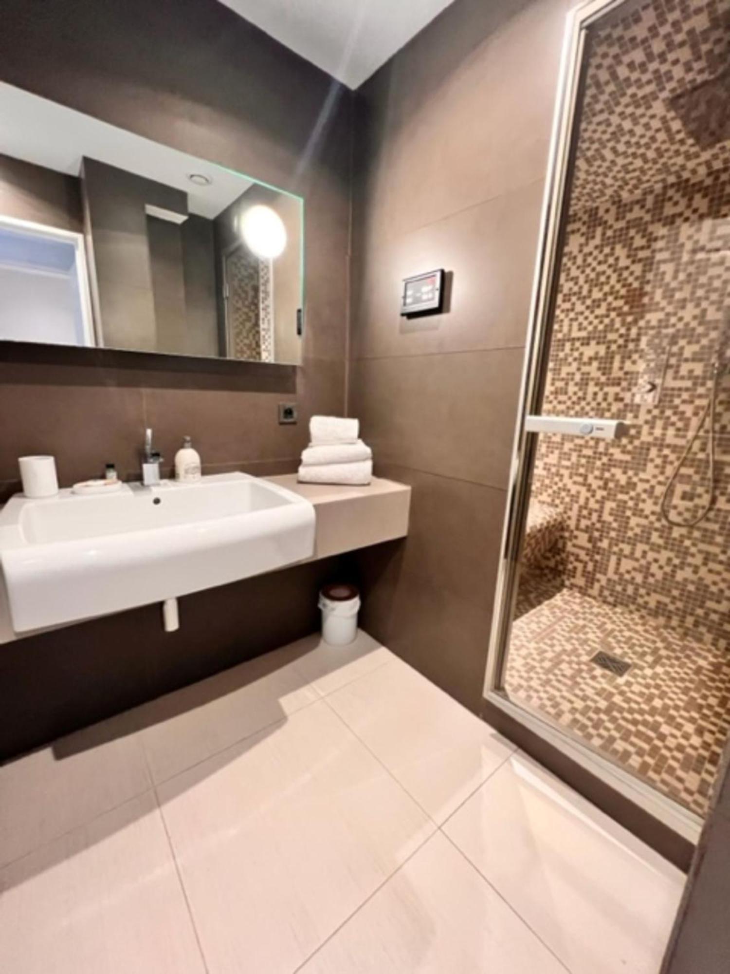 Arthur Properties - Montfleury Cannes Luaran gambar